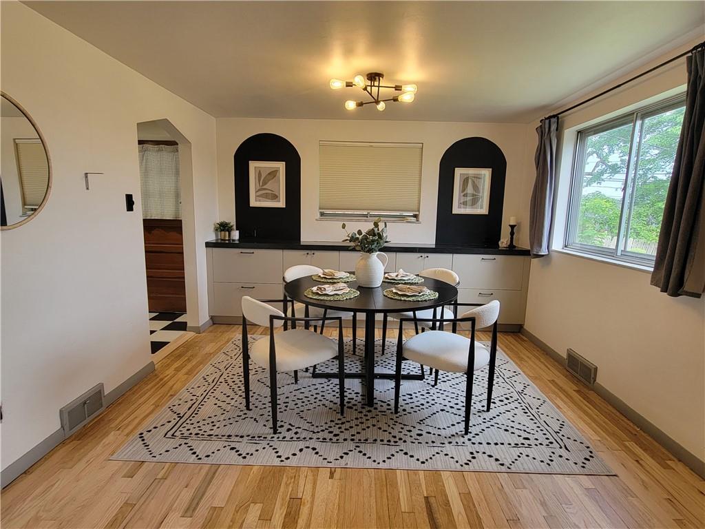 224 Herbst Road Coraopolis, PA 15108 - Photo 9 of 33