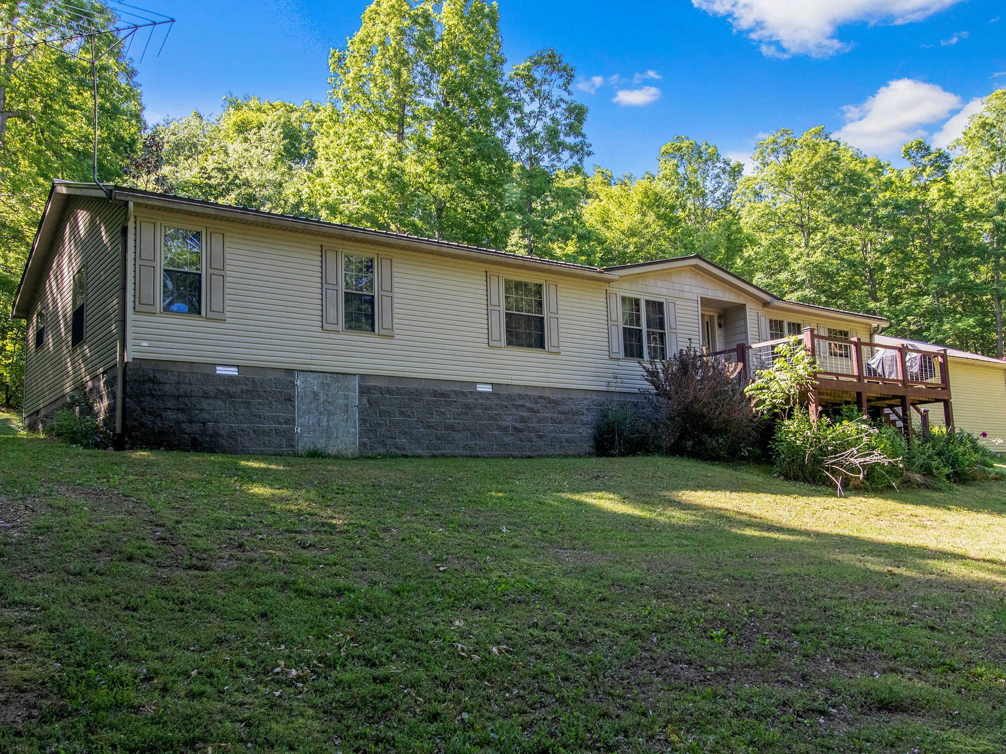 1165 Timber Ridge Road Charlotte, TN 37036 - Photo 6 of 42 Gallery Image 6