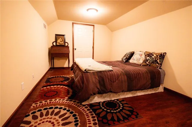 $285,000 | 4816 North Creek Wood Drive, St. Joseph, MO 64507