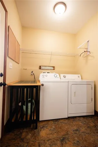 $285,000 | 4816 North Creek Wood Drive, St. Joseph, MO 64507