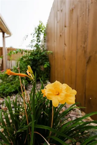 $285,000 | 4816 North Creek Wood Drive, St. Joseph, MO 64507