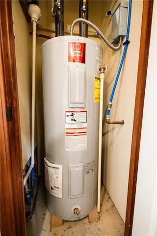 $285,000 | 4816 North Creek Wood Drive, St. Joseph, MO 64507