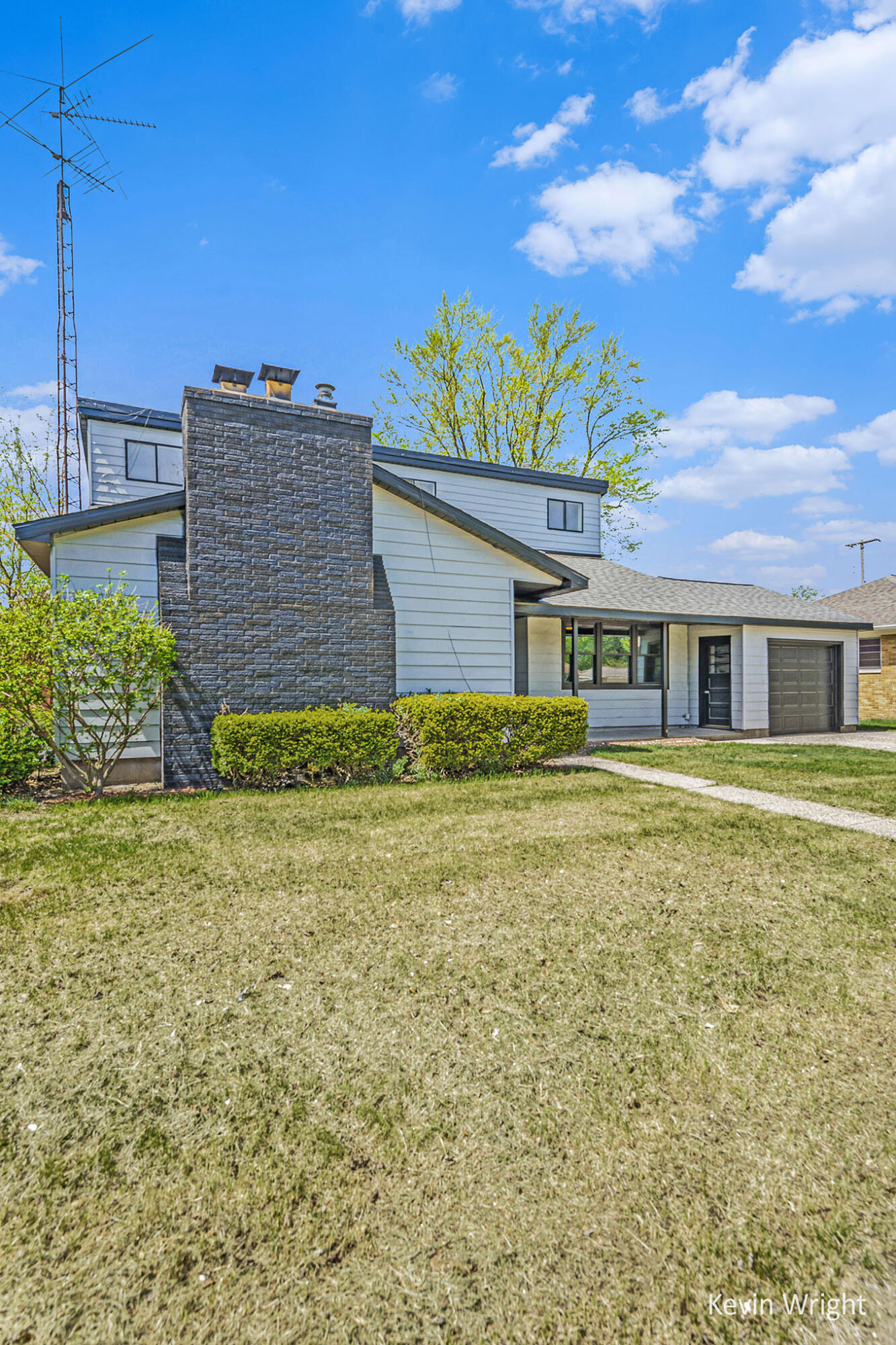 3091 Eastland Road Muskegon, MI 49441 - Photo 2 of 27 DSC09243