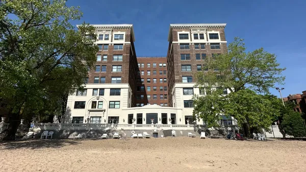 $2,900 | 1205 West Sherwin Avenue, Unit 805, Chicago, IL 60626