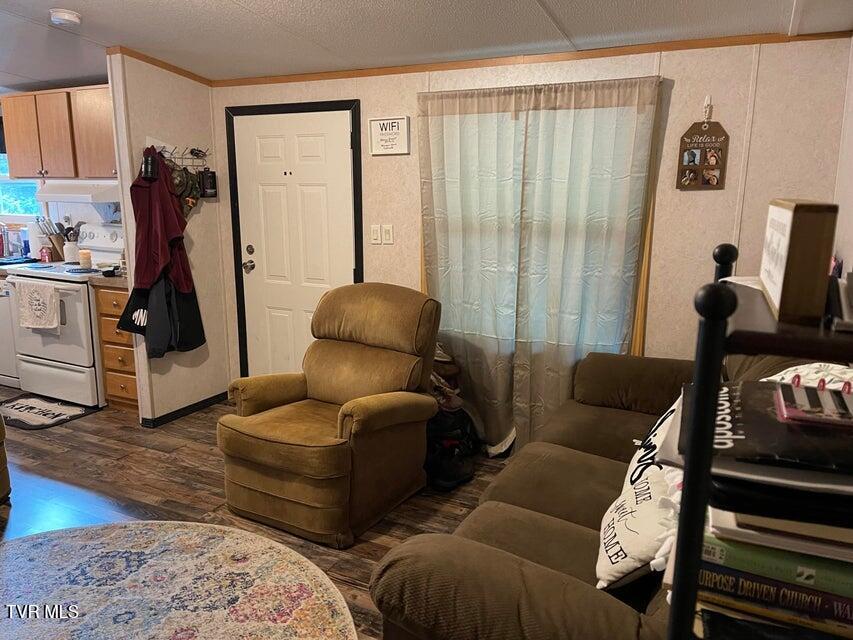 368 Little Dry Run Road Butler, TN 37640 - Photo 12 of 16 20230725140847624466000000-o