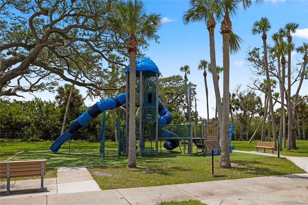 303 Ridge Boulevard, Unit 110 South Daytona, FL 32119 - Photo 30 of 33 a view of a park