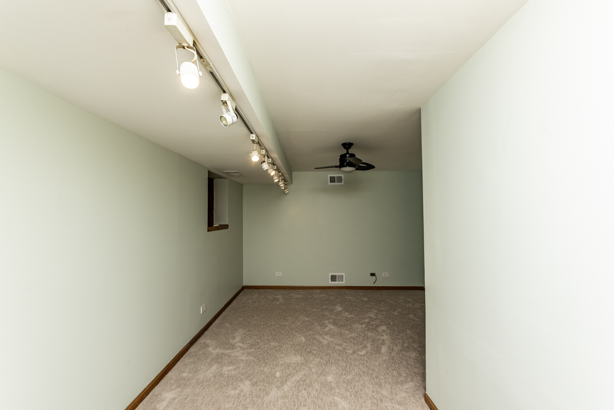 4625 North Dover Street, Unit G Chicago, IL 60640 - Photo 12 of 26 a view of small space