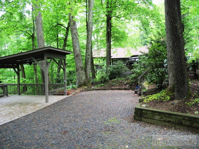 310 Windridge Road Newland, NC 28657 - Photo 1 of 12 Gallery Image 1