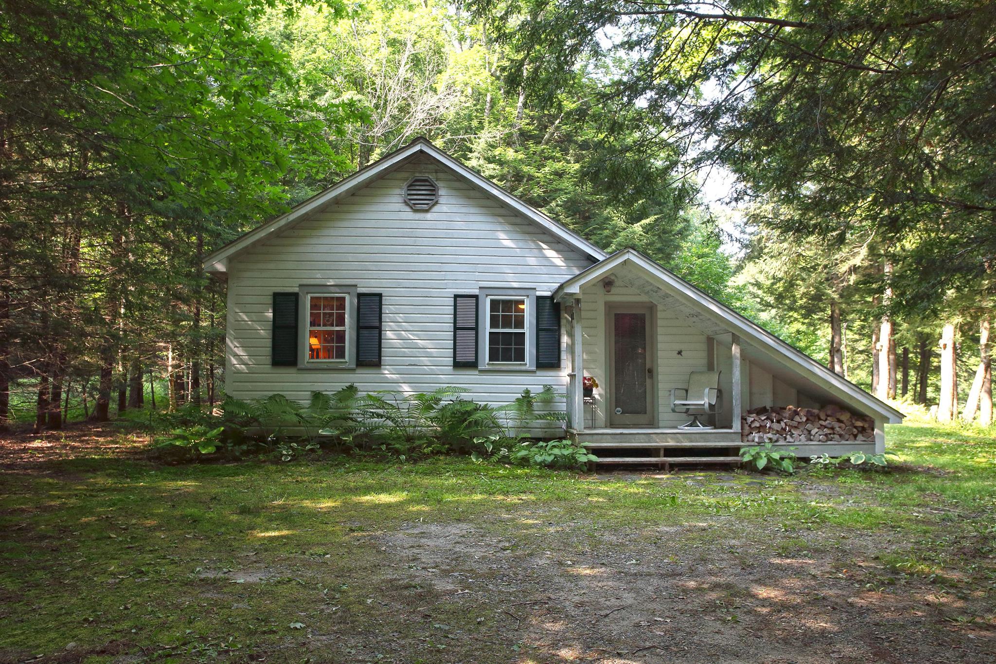 1543 Vermont Rte 100 Jamaica, VT 05343 - Photo 2 of 37 Gallery Image 2