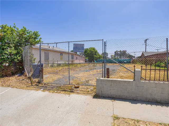 $395,593 | 13120 South Main Street, Los Angeles, CA 90061