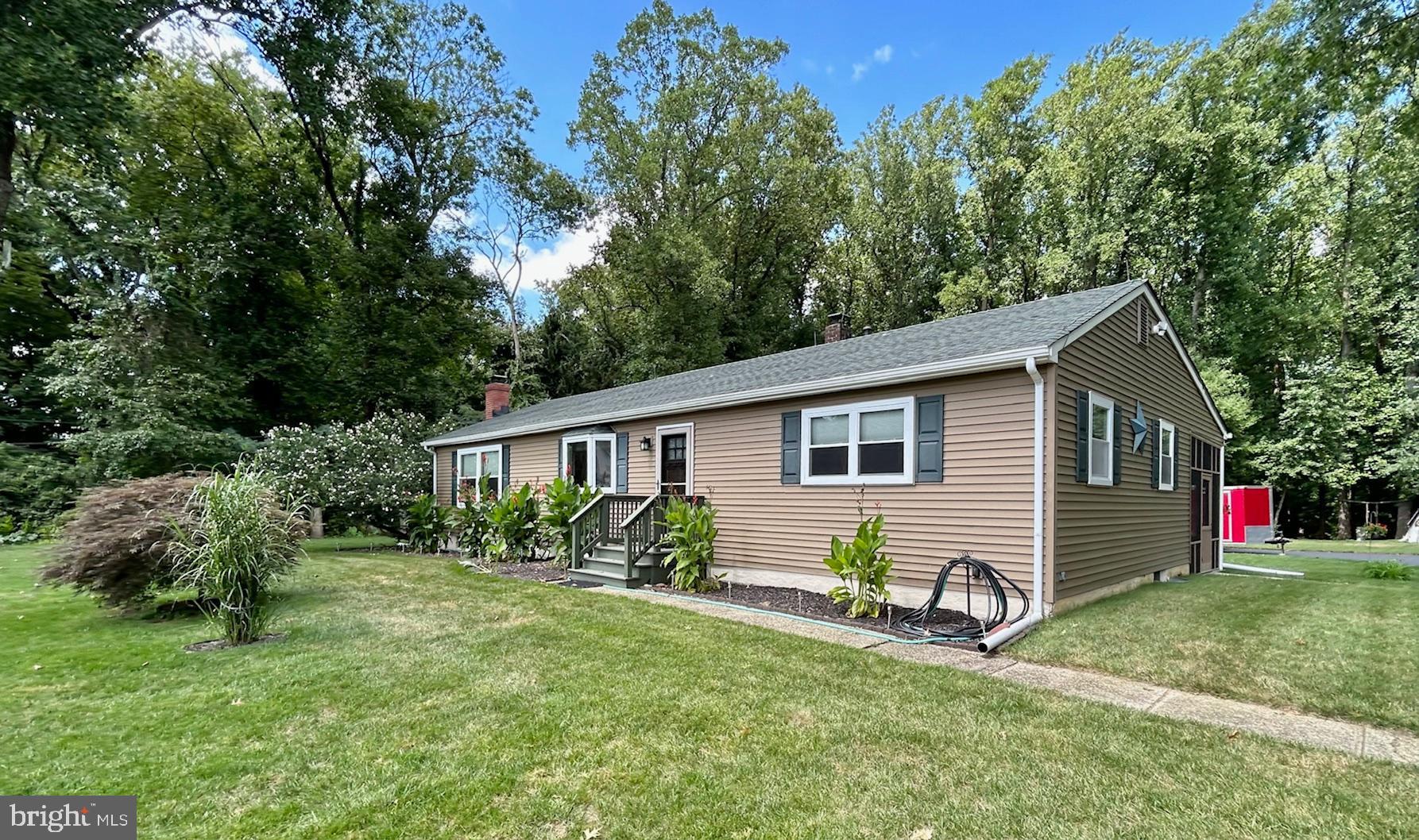 909 Old York Road Burlington, NJ 08016 - Photo 1 of 71 909 Old York Rd