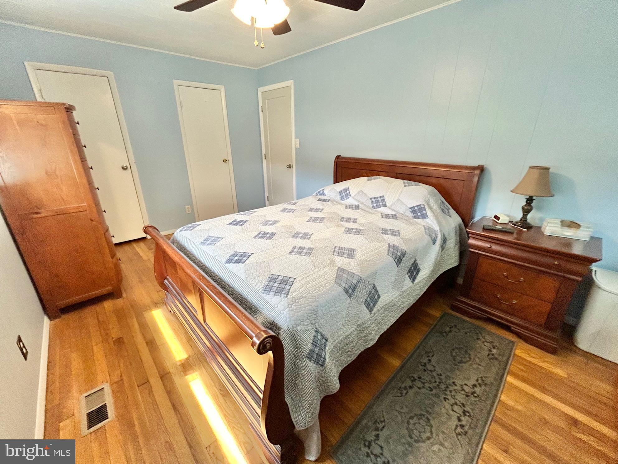 909 Old York Road Burlington, NJ 08016 - Photo 45 of 71 Bedroom 2