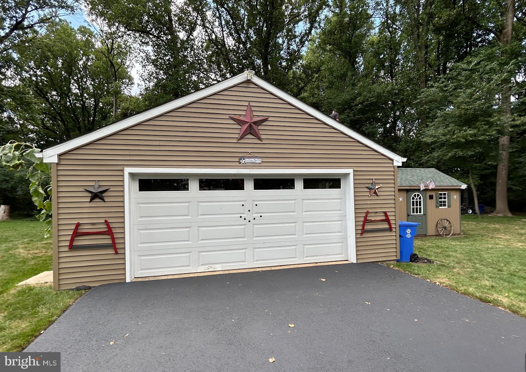 909 Old York Road Burlington, NJ 08016 - Photo 63 of 71 Two Car Garage