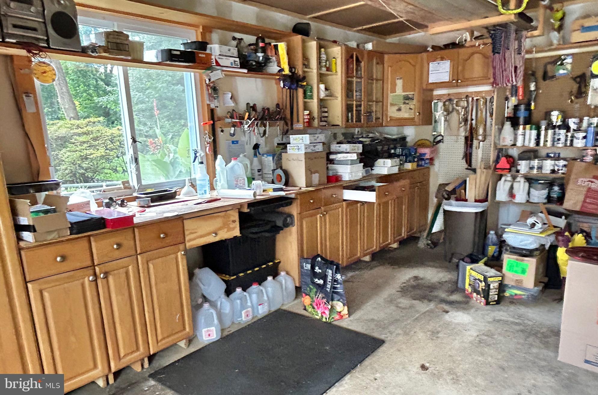 909 Old York Road Burlington, NJ 08016 - Photo 64 of 71 Garage Interior