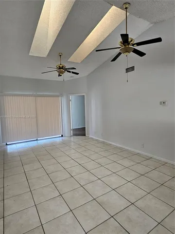 $1,900 | 2511 Northwest 56th Avenue, Unit 425, Lauderhill, FL 33313