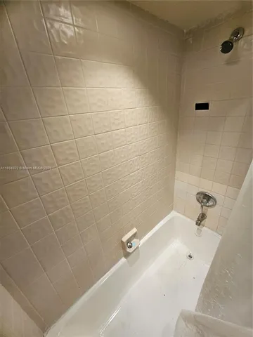 $1,900 | 2511 Northwest 56th Avenue, Unit 425, Lauderhill, FL 33313