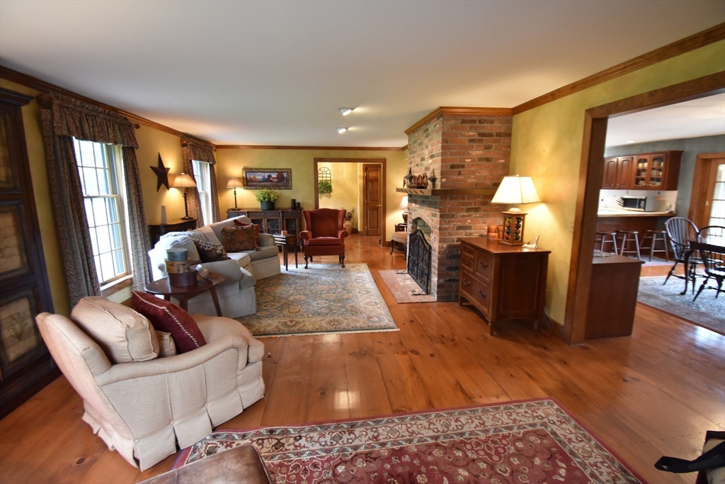 51 Coleman Road Southampton, MA 01073 - Photo 10 of 39