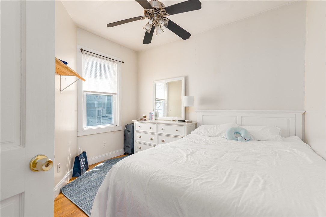 9 Ann Street Newport, RI 02840 - Photo 16 of 26 Unit 2 One of 5 Bedrooms