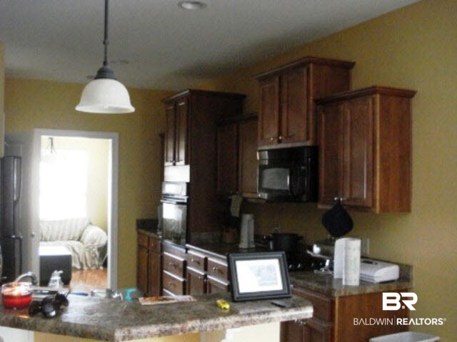 7905 Park Pl Drive Mobile, AL 36608 - Photo 6 of 10 kitchen