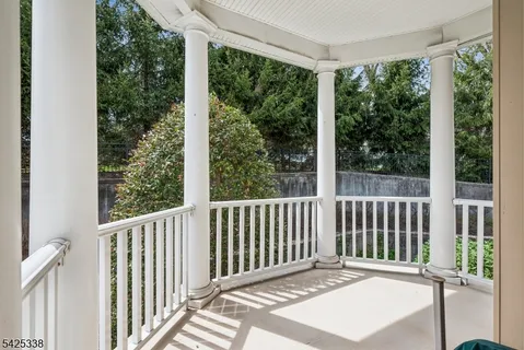 $635,000 | 28 Schmidt Circle, Watchung, NJ 07069