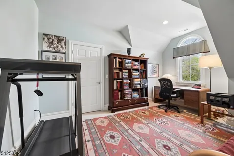 $635,000 | 28 Schmidt Circle, Watchung, NJ 07069