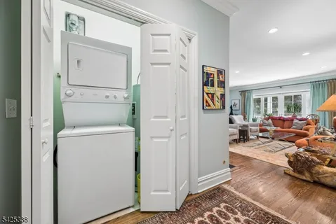 $635,000 | 28 Schmidt Circle, Watchung, NJ 07069