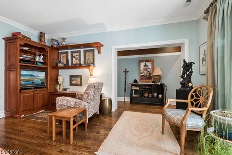 $635,000 | 28 Schmidt Circle, Watchung, NJ 07069