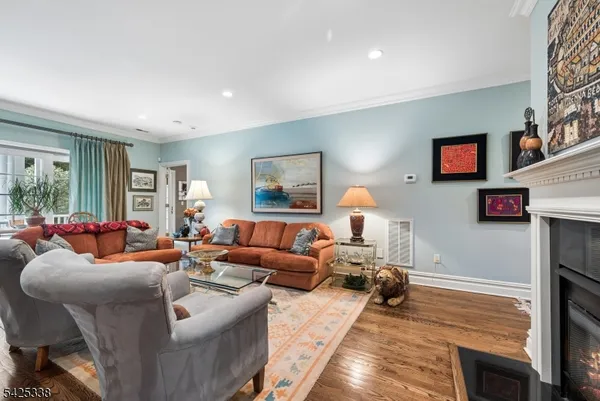 $730,000 | 28 Schmidt Circle, Watchung, NJ 07069
