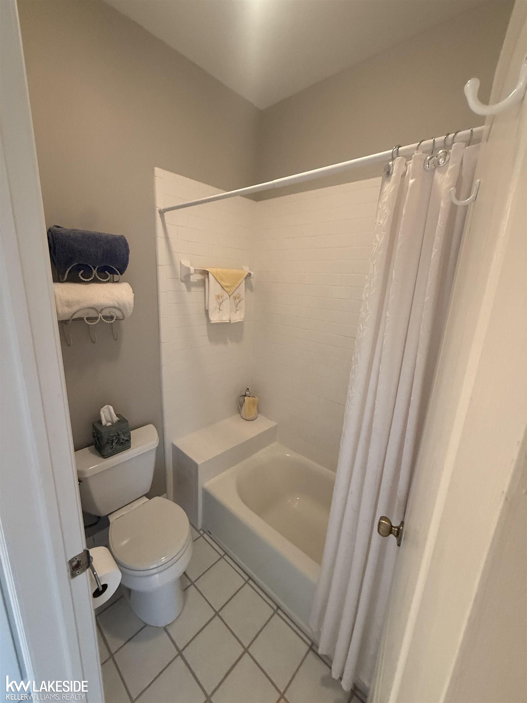 901 Jack Pine Drive Rochester, MI 48306 - Photo 41 of 92