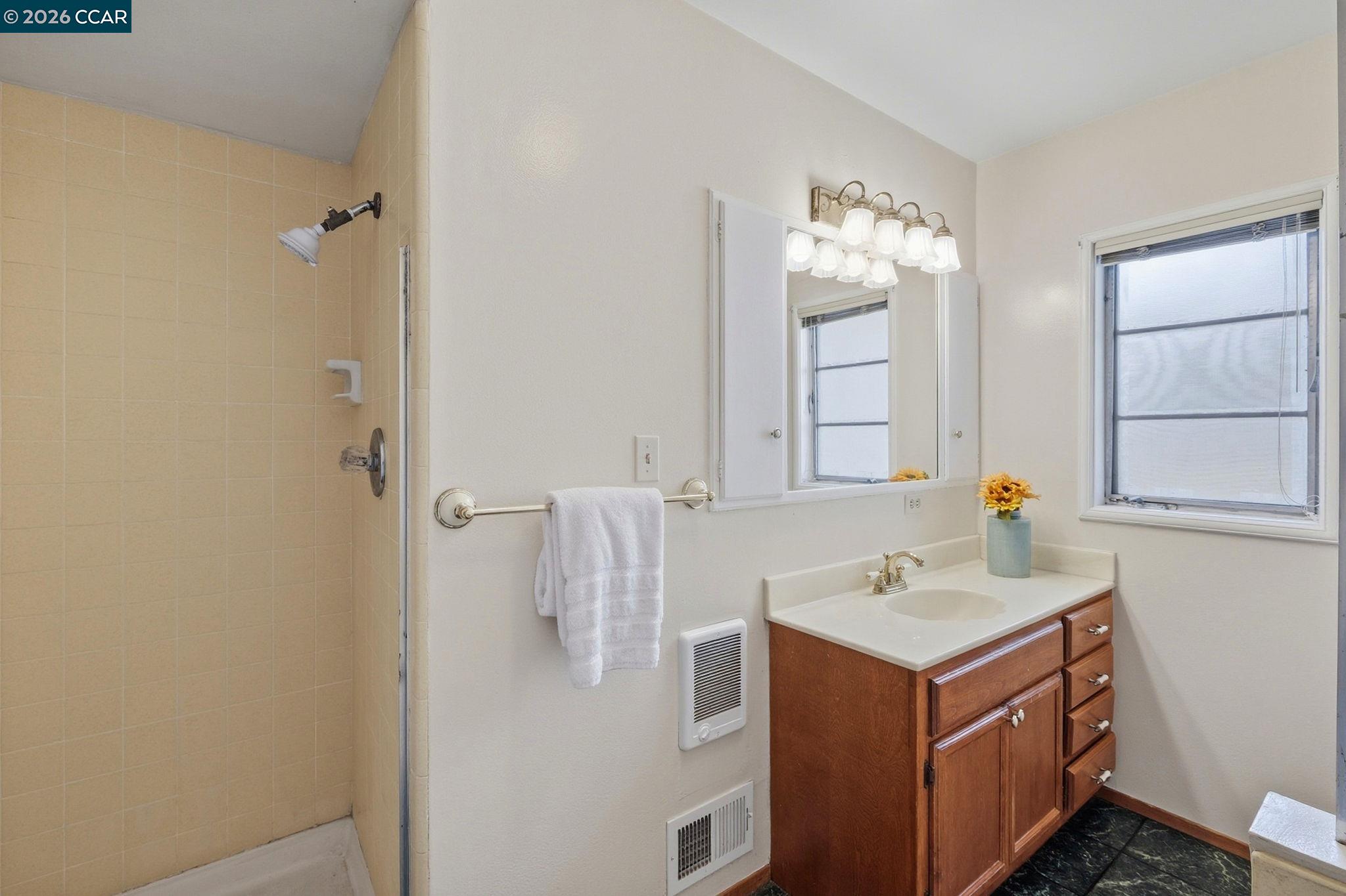 1021 Ulfinian Way Martinez, CA 94553 - Photo 21 of 43