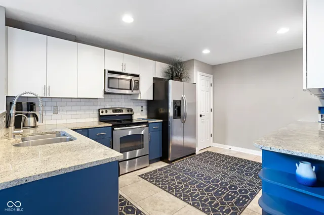 $305,000 | 11504 Grassy Court, Unit 103, Fishers, IN 46037