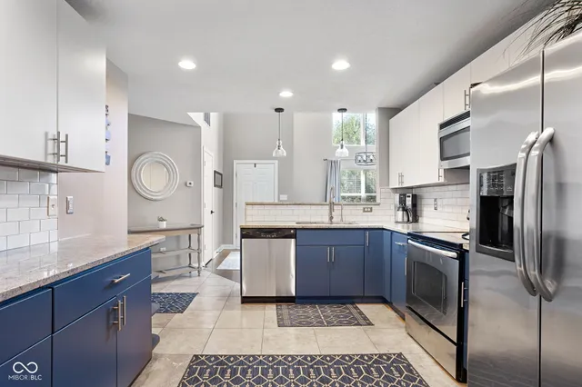 $305,000 | 11504 Grassy Court, Unit 103, Fishers, IN 46037