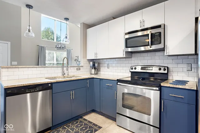 $305,000 | 11504 Grassy Court, Unit 103, Fishers, IN 46037