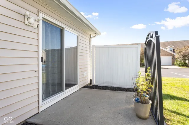 $305,000 | 11504 Grassy Court, Unit 103, Fishers, IN 46037