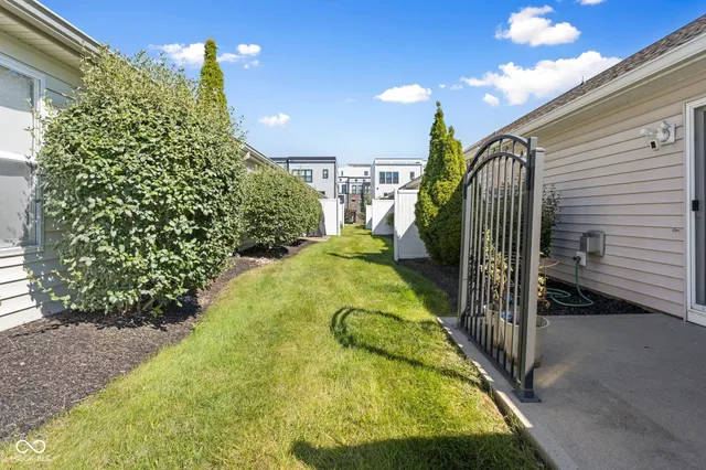 $305,000 | 11504 Grassy Court, Unit 103, Fishers, IN 46037