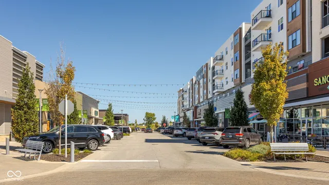 $305,000 | 11504 Grassy Court, Unit 103, Fishers, IN 46037