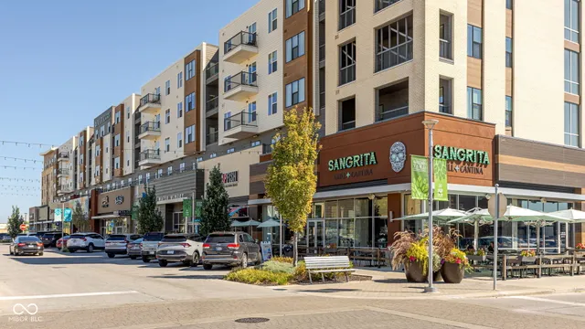 $305,000 | 11504 Grassy Court, Unit 103, Fishers, IN 46037