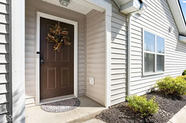 $305,000 | 11504 Grassy Court, Unit 103, Fishers, IN 46037