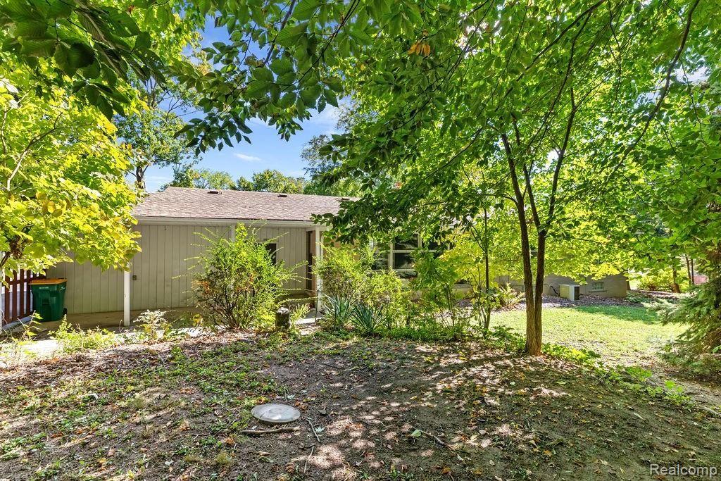 28403 Peppermill Road Farmington Hills, MI 48331 - Photo 24 of 26