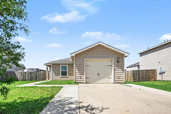 $210,000 | 5835 Golden Cove Road, Cove, TX 77523