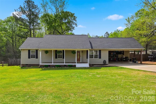 $325,000 | 1214 Eastcreek Road, Fort Lawn, SC 29714