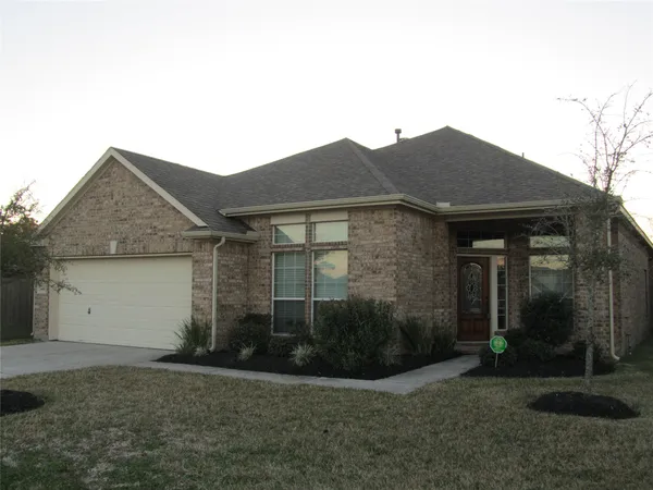 $2,400 | 3408 Borden Gully Drive, Dickinson, TX 77539