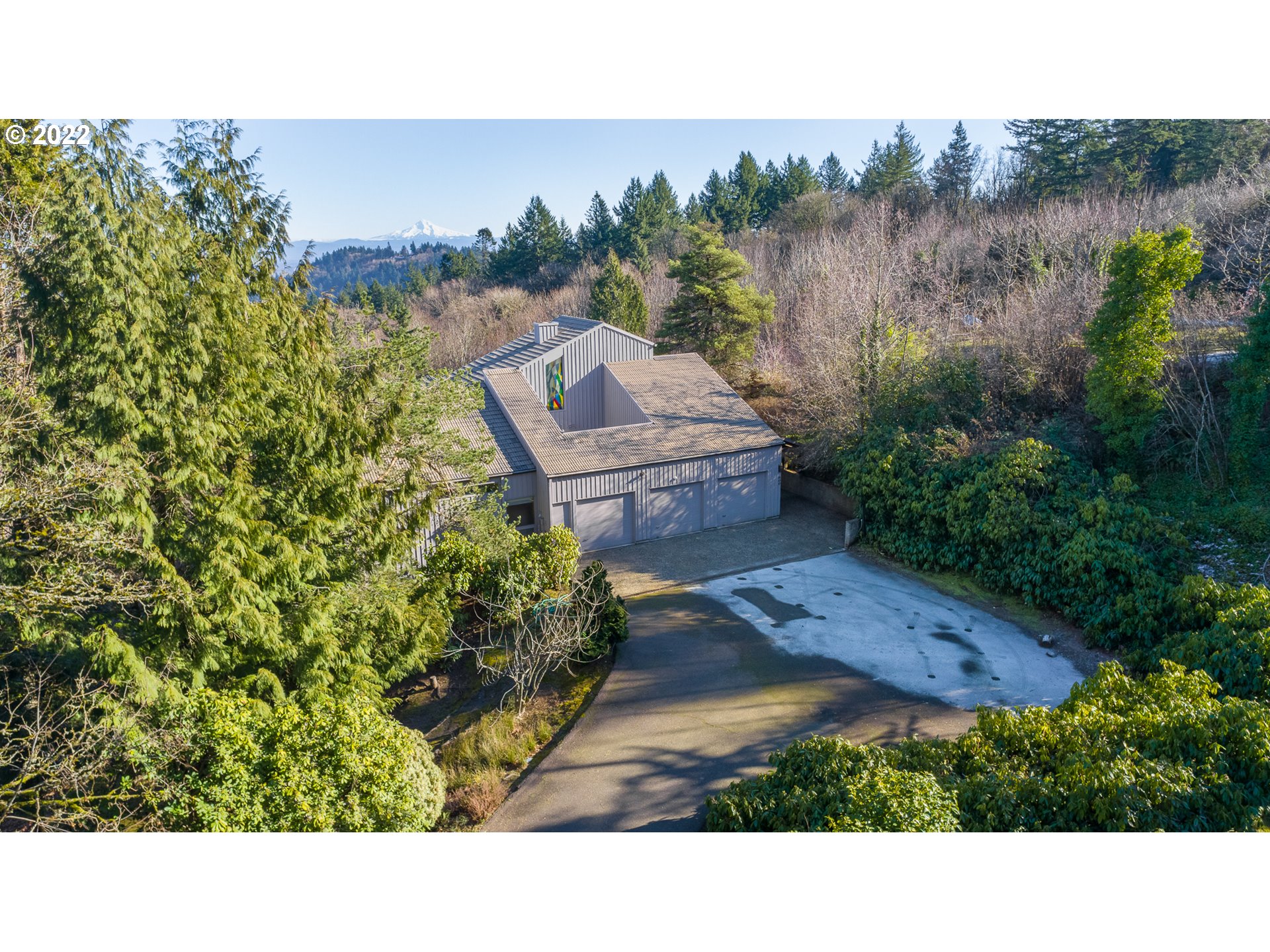 800 Northwest Spring Avenue Portland, OR 97229 - Photo 23 of 29 a outdoor space with green field