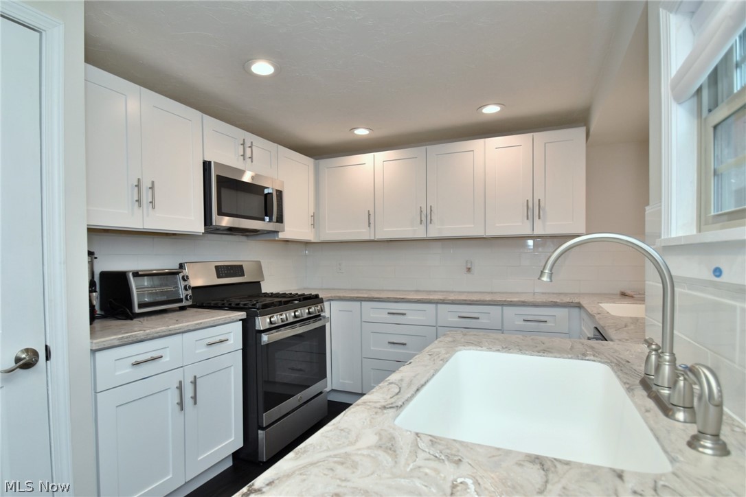 3791 Berkeley Road Cleveland Heights, OH 44118 - Photo 12 of 32 Gallery Image 12