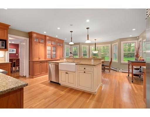 63 Rangeley Road Brookline, MA 02467 - Photo 7 of 19