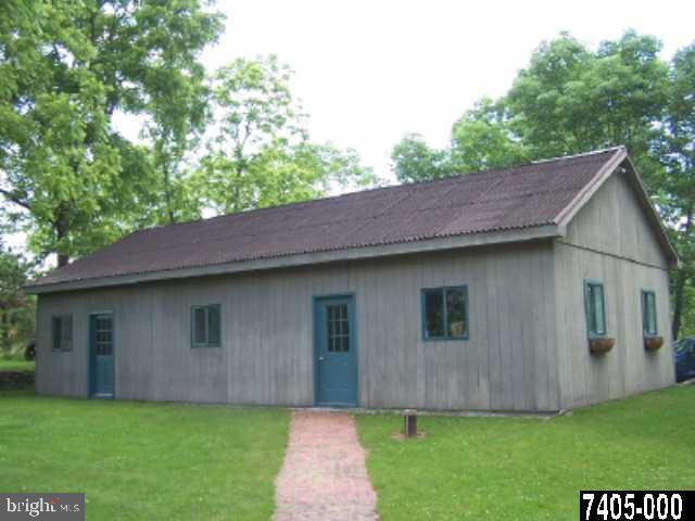 460 Knight Road Gettysburg, PA 17325 - Photo 4 of 9