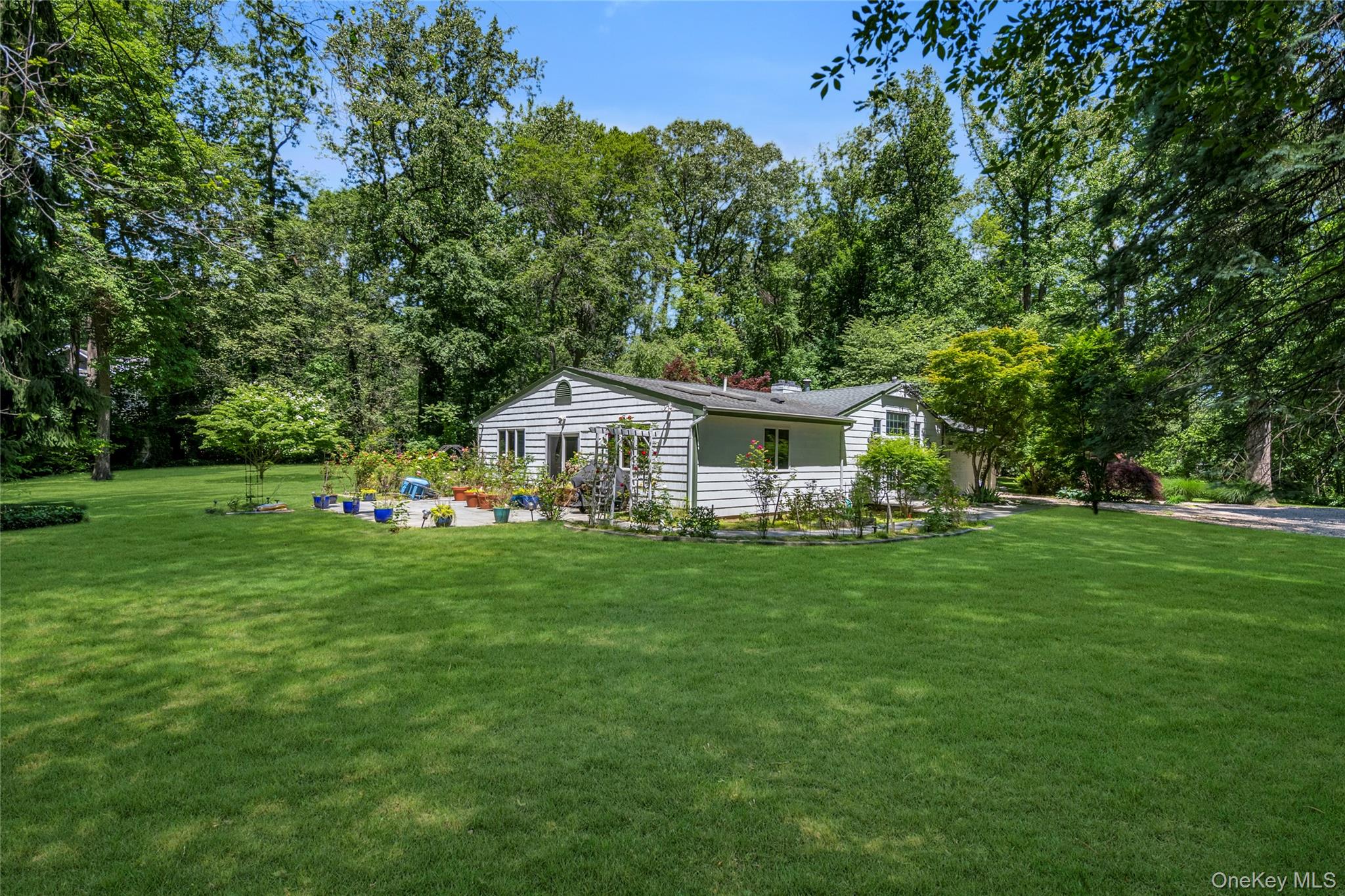 5 Eden Roc Drive Locust Valley, NY 11560 - Photo 22 of 30