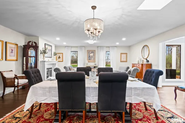 $658,000 | 2421 East Lake Shore Drive, Springfield, IL 62712