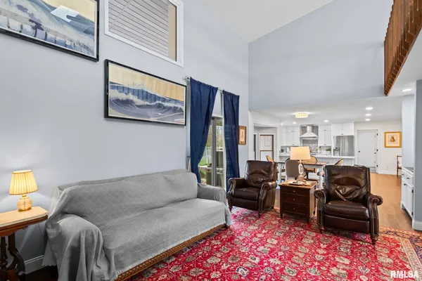 $658,000 | 2421 East Lake Shore Drive, Springfield, IL 62712