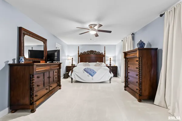 $658,000 | 2421 East Lake Shore Drive, Springfield, IL 62712